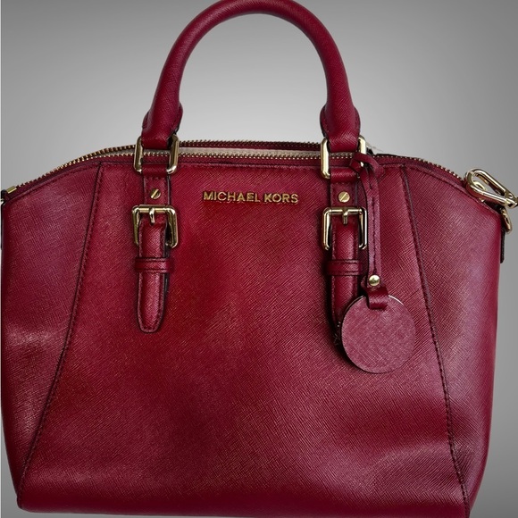 Michael Kors Handbags - NWT Michael Kors Ciara Messenger bag